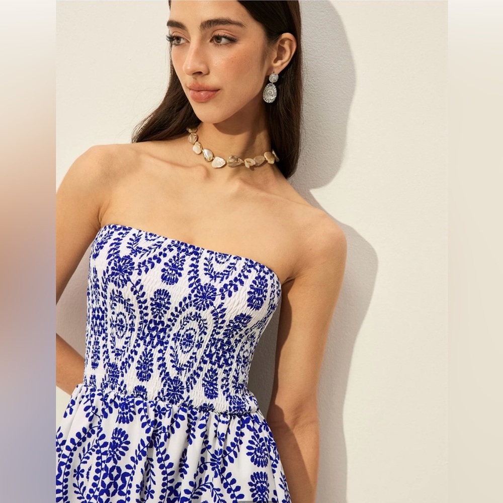 Commense Floral Blue and White Dress - Picture 4 of 11